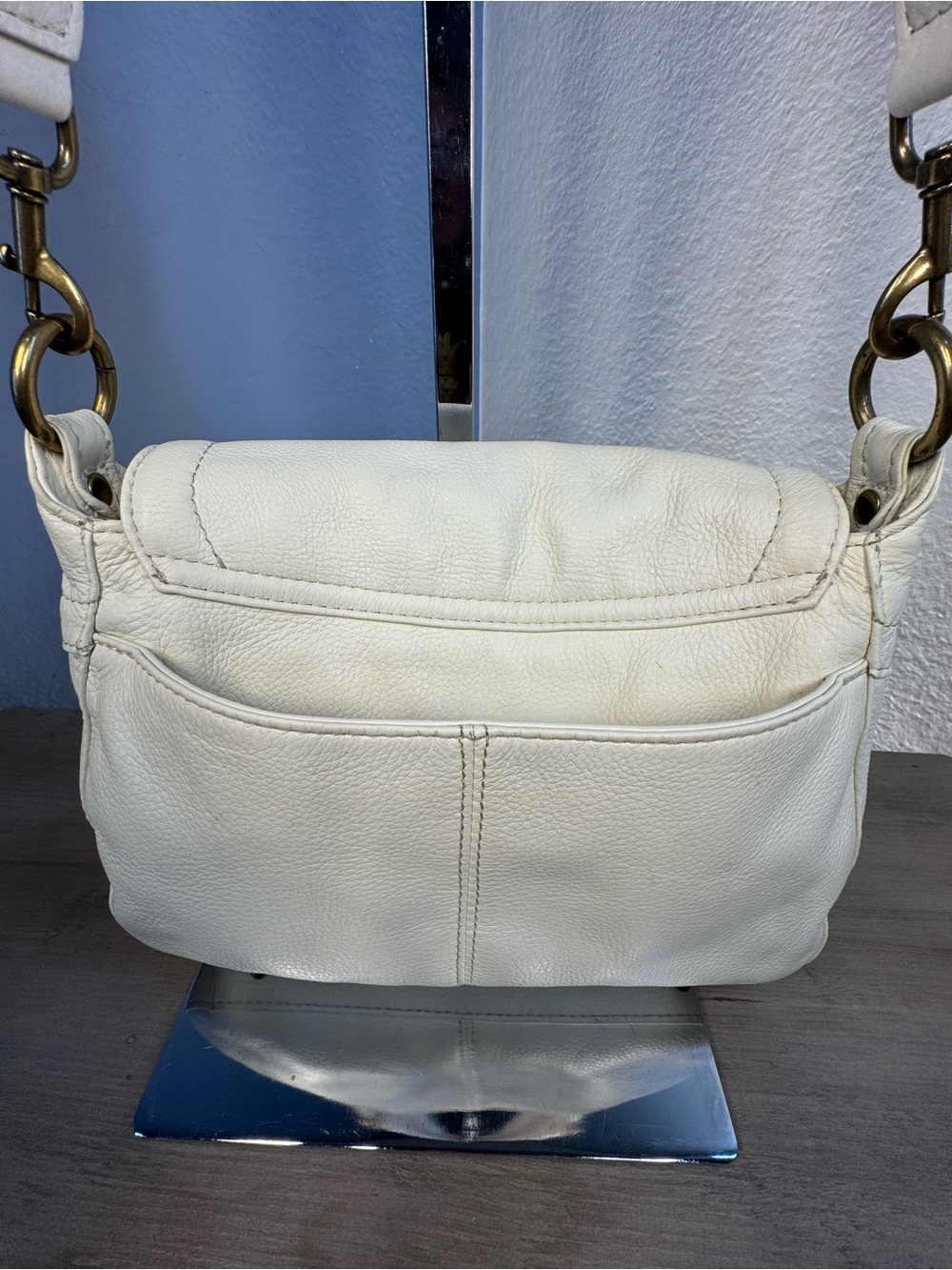 American Leather Co Marino Crossbody NEW W/O Tags Winter White 2 Straps - Picture 4 of 16